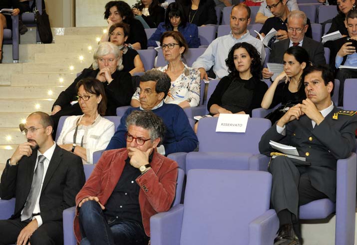 Rapporto Crenos 2014, le prime file